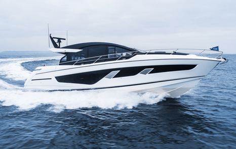 Sunseeker Predator 65 running shot at sea