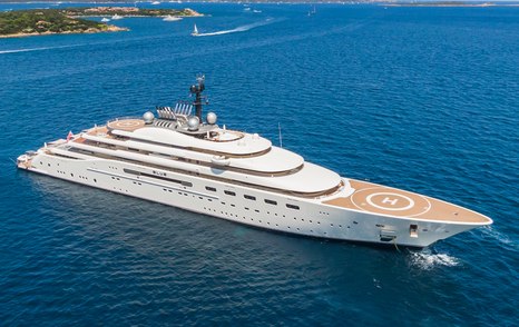 Superyacht Blue under way