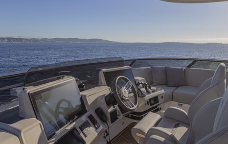 Absolute Navetta 75 upper helm 