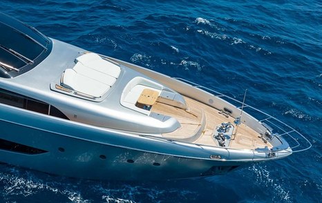 Superyacht Chop Chop foredeck with U-shaped seating