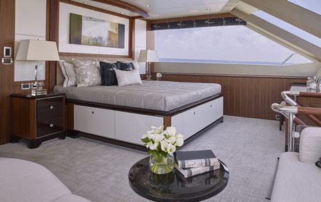 Double bed in stateroom on Ocean Alexander 32L