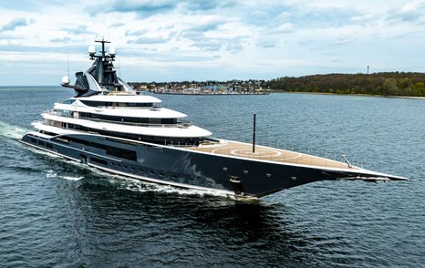 Superyacht KISMET underway, surrounded by sea