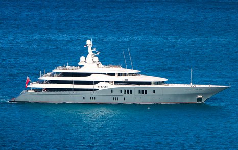 superyacht TITAN running shot at sea