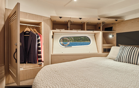 Beneteau Swift Trawler 48 interior 