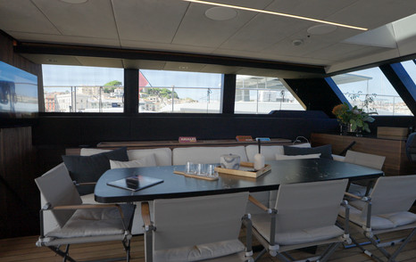 Sunreef-Eco-Power-60-saloon-dining