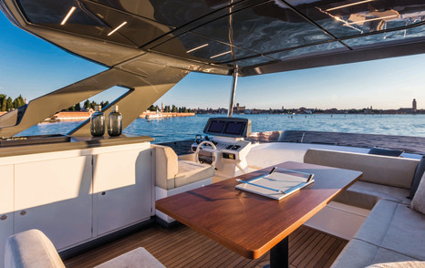 Ferretti 670 exterior