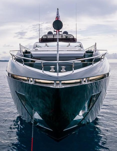 Superyacht Onyx's bow at anchor