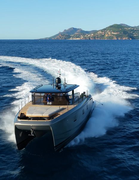 Bluegame BGF45 turning off Cannes in calm seas