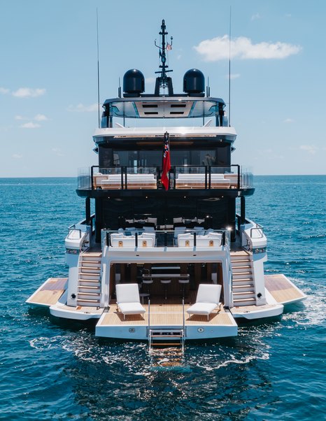 Mangusta Oceano 44 Superyacht stern with fold out sides and sun loungers