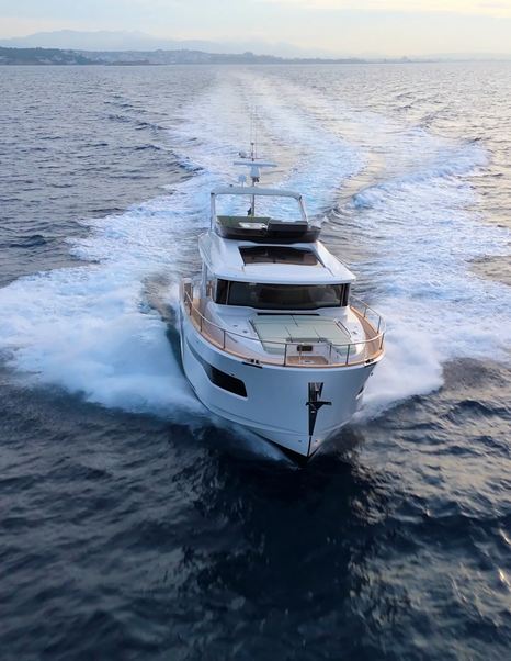 Nimbus-495-Flybridge-Review-at-sea-portrait
