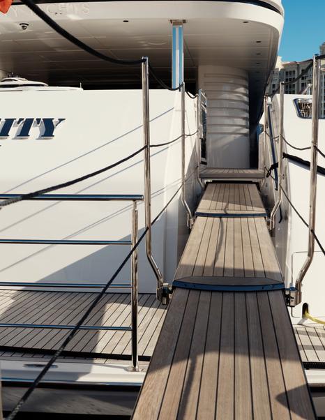 Gulf-Craft-Majesty-140-Review-passerelle