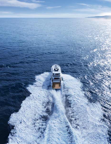 Maritimo-M75-Review-running-aft