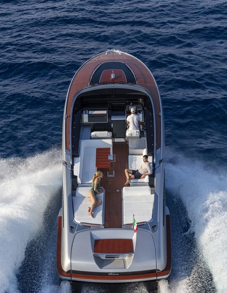 Riva-Dolceriva-Review-aft-deck-running