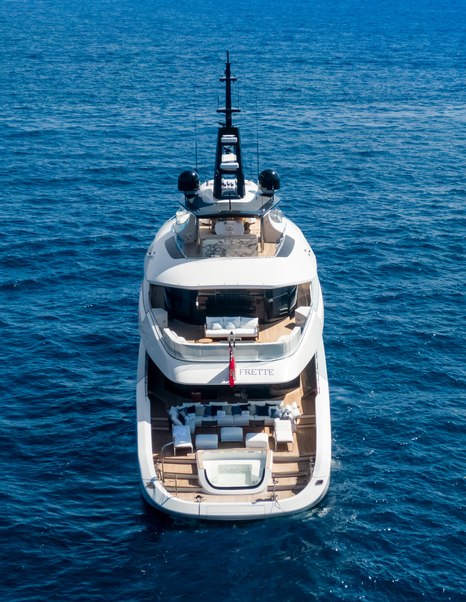 Columbus-Atlantique-43MT-Frette-Review-aft