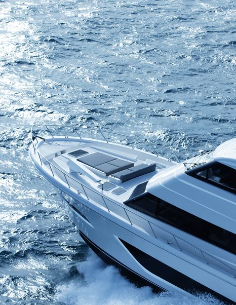 Maritimo-M75-Review-running