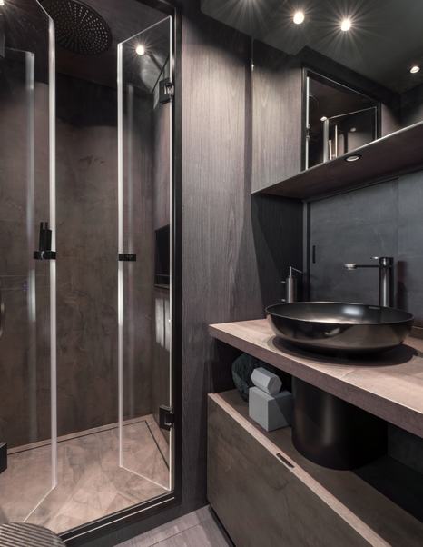 Bluegame-BGF45-Review-owner-ensuite