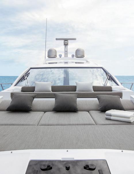 The exterior of an Azimut S6