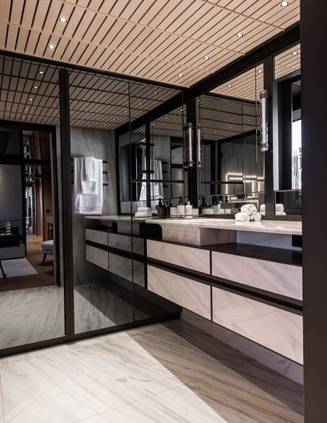 Superyacht Andala master cabin ensuite 
