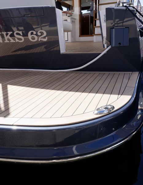 Grand-Banks-GB62-Flybridge-Review-deck-detail