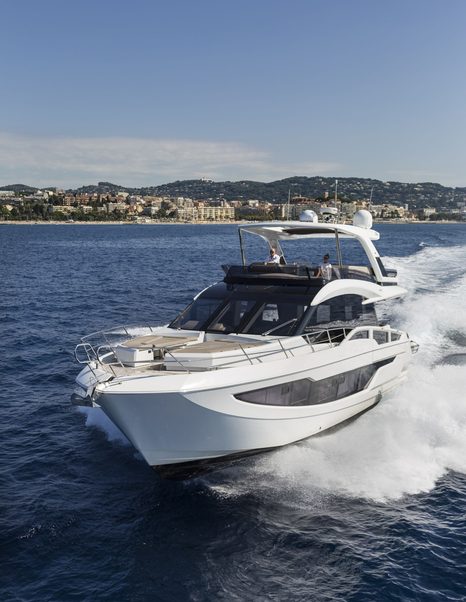 Galeon-640-Fly-running