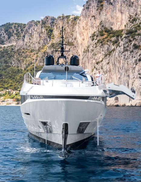 Mangusta-GranSport-54-Review-bow-tender-garage-door
