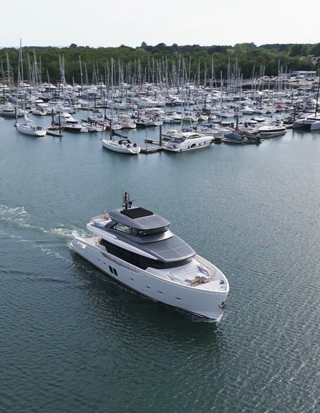 Sanlorenzo-SX76-Review-at-the-marina