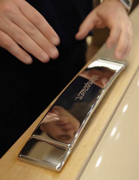 solaris-power-70-long-range-pop-up-cleat-flush-deck-detail