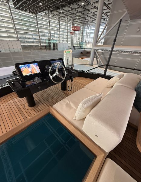 Bluegame-BGX83-Review-flybridge-helm-station-with-displays