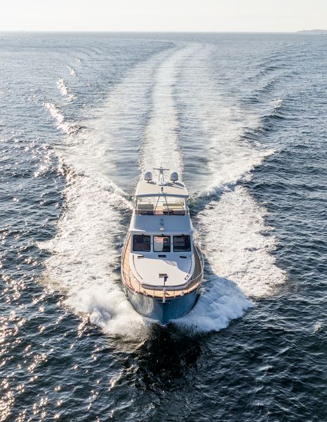 Vicem-65-Classic-Review-running-forwards