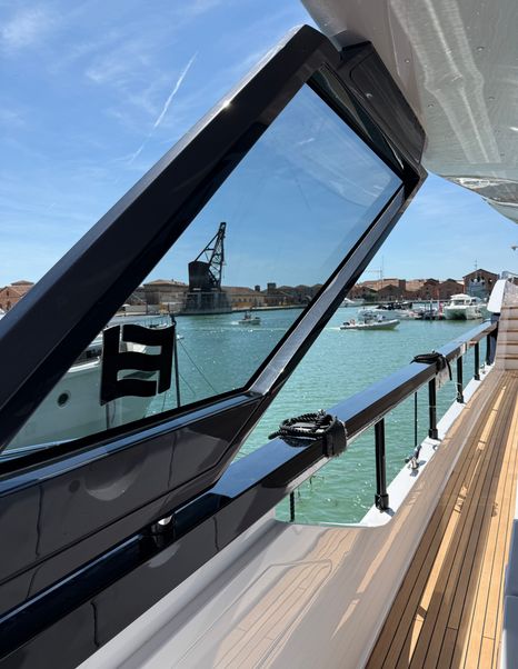 Ferretti-940-Review-side-deck