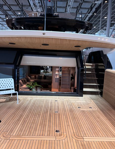 Bluegame-BGX83-Review-aft-cockpit-opening-into-lower-saloon