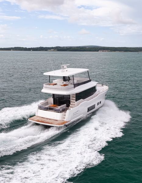 Sirena 48 cruising at speed seen from aft quarter