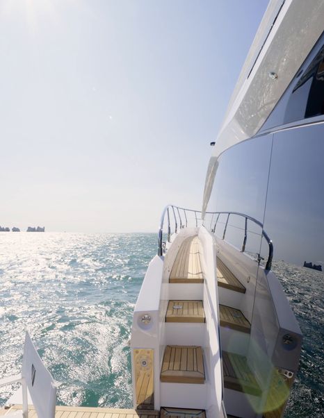 Fairline Targa 58 GTO starboard side deck leading forward