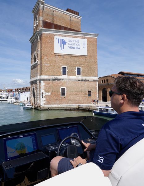 Pershing-GTX70-Review-around-the-marina