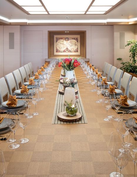 Lürssen Superyacht Hadar pre-refit main saloon dining area 