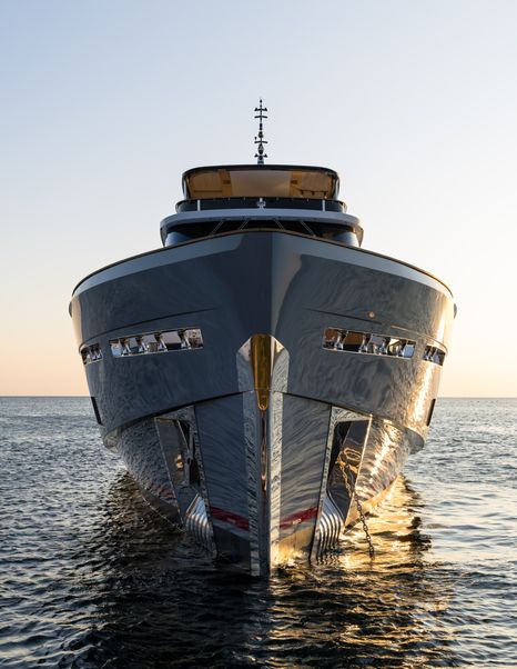 Sirena 118 Ikigai bow showing plumb stem and hull glazing