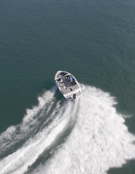 Four-Winns-H2-OB-Review-running-turn