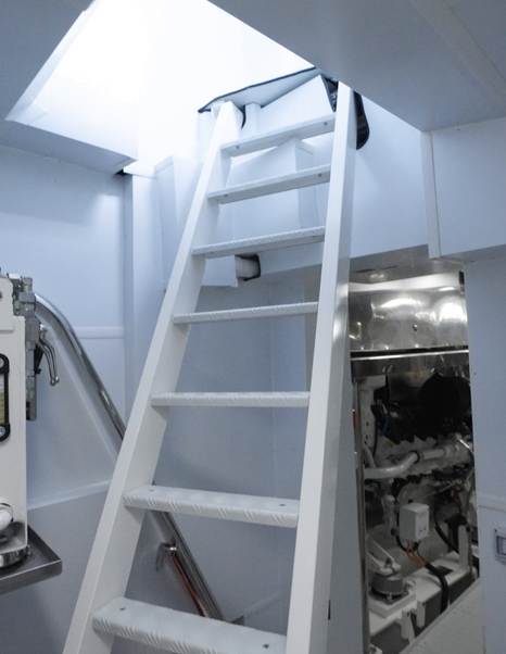 Columbus-Atlantique-43MT-Frette-Review-engine-room-access