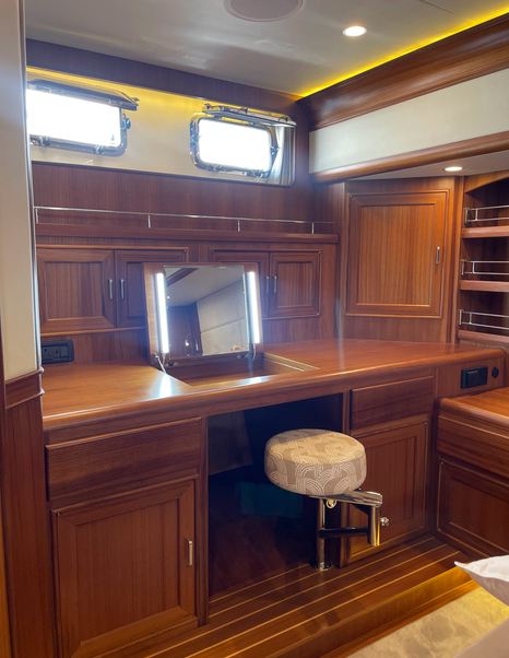 Fleming-60-owner-cabin-bureau