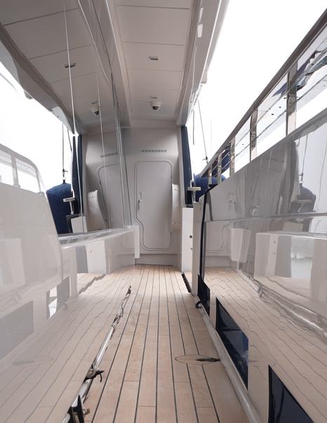 Custom-Line-Navetta-42-Review-side-deck
