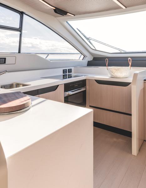 Azimut-S7-galley