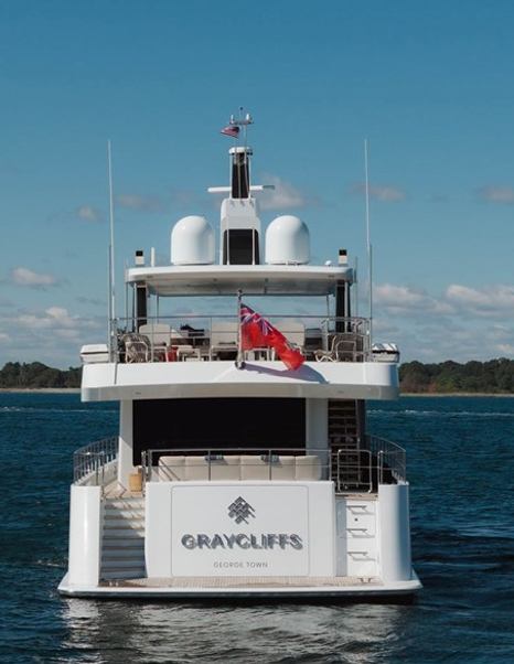 34m Feadship Superyacht Graycliffs stern