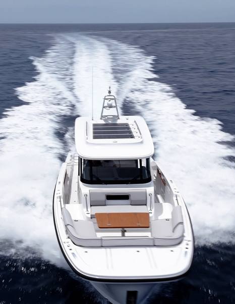 Aiata-Wayfinder-38-Suntop-Review-overhead-running-shot-at-speed-bow-on