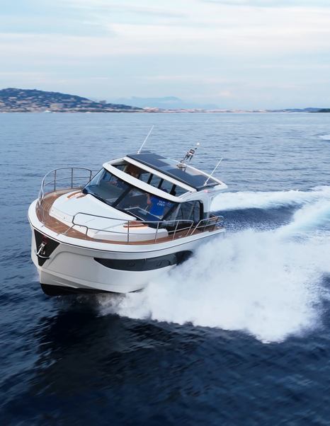 Marex-390-Review-running-spray