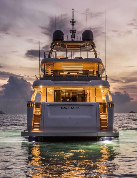 Motor Yacht Sokny's aft