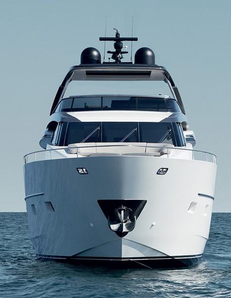 Motor yacht Alhambra I bow