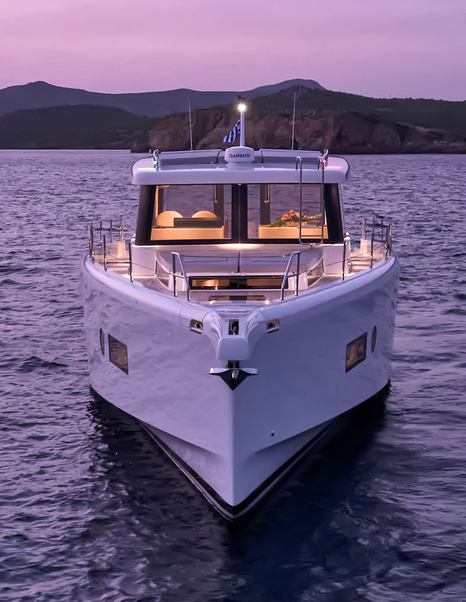 Bow shot of Omikron OT-60 motor yacht