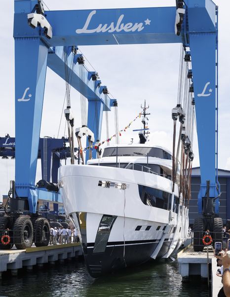 Azimut Grande 44M motor yacht suspended bow view 