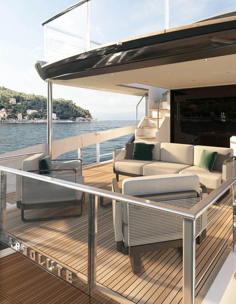 Absolute Navetta 75 aft deck