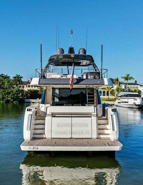 Ferretti 780 Motor Yacht Sunsation stern